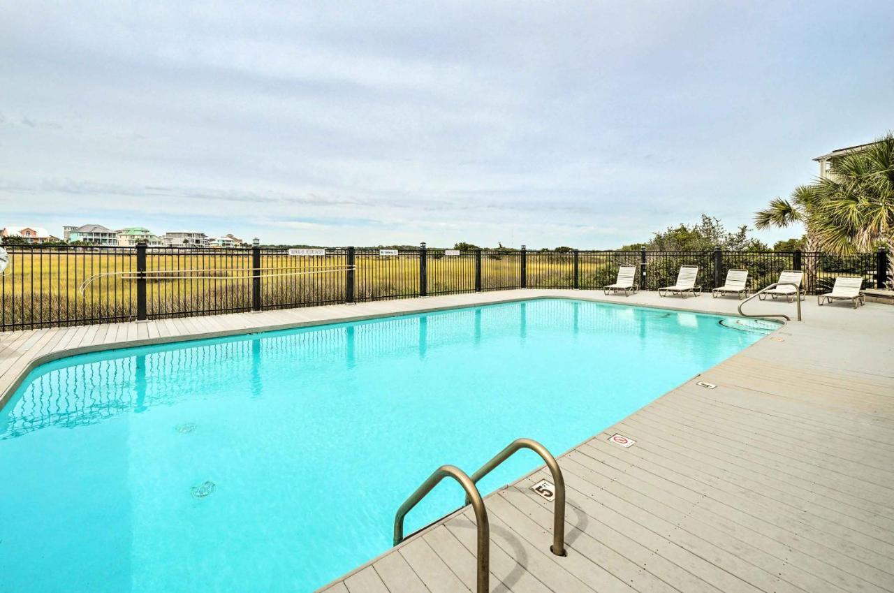 Bright Carolina Beach Condo - Walk To Shore! Exterior photo