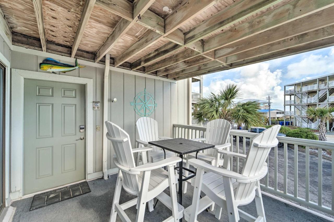 Bright Carolina Beach Condo - Walk To Shore! Exterior photo