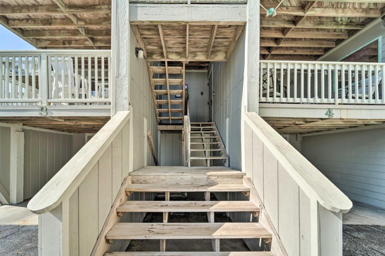 Bright Carolina Beach Condo - Walk To Shore! Exterior photo