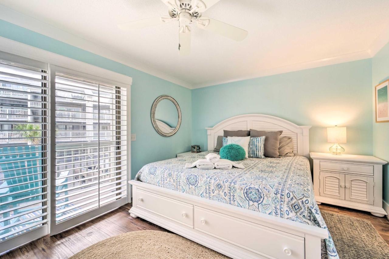 Bright Carolina Beach Condo - Walk To Shore! Exterior photo